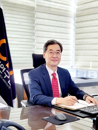 president of Chungbuk Research Institute, Insung Hwang